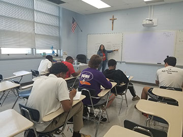 Ms. Galan instructs her students in the finer points of Spanish grammar during spirit week.